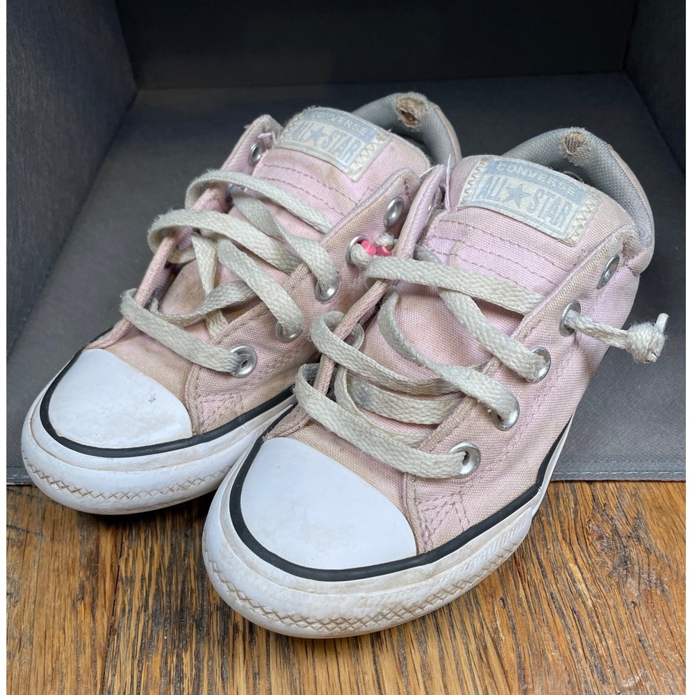 Converse Chuck Taylor All Star Low Top Pink Canvas Sneakers Shoes‎ Girls Size 1